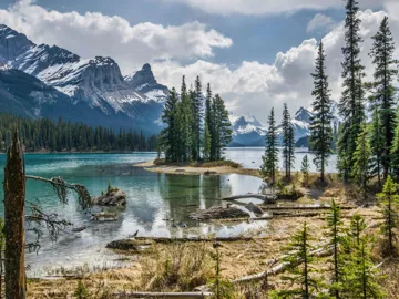 Panoramic Canadian Rockies Guided Tour