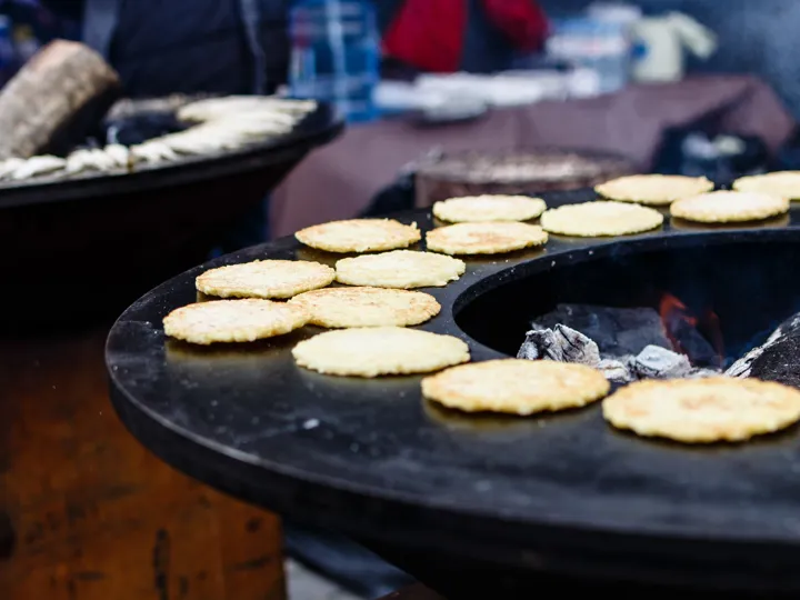 Lithuanian flatbreads by the fire