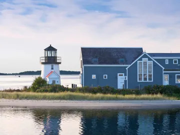 take-in-the-views-on-a-scenic-harbor-cruise-around-hyannis-in-cape-cod-usa.jpg