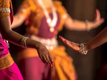 Bharatanatyam dancers in Mohabbat-E Taj Show, Agra, India