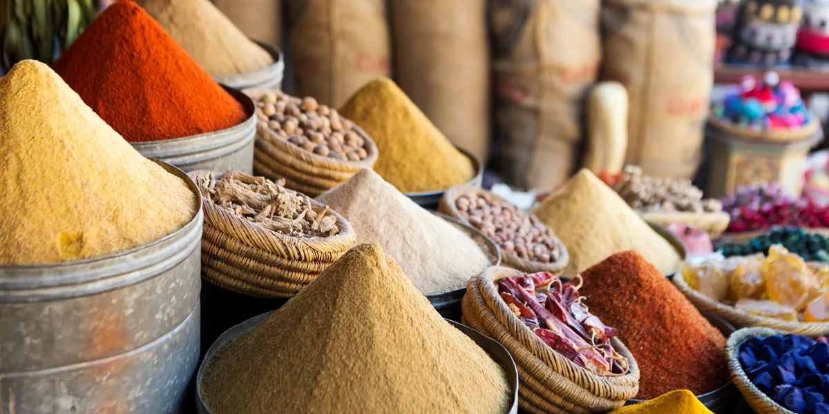 Spices in the dishes at the bazaar