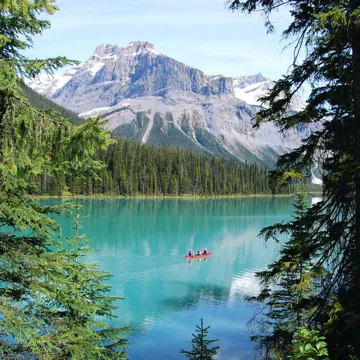 Emerald Lake located in Yoho National Park, Canada