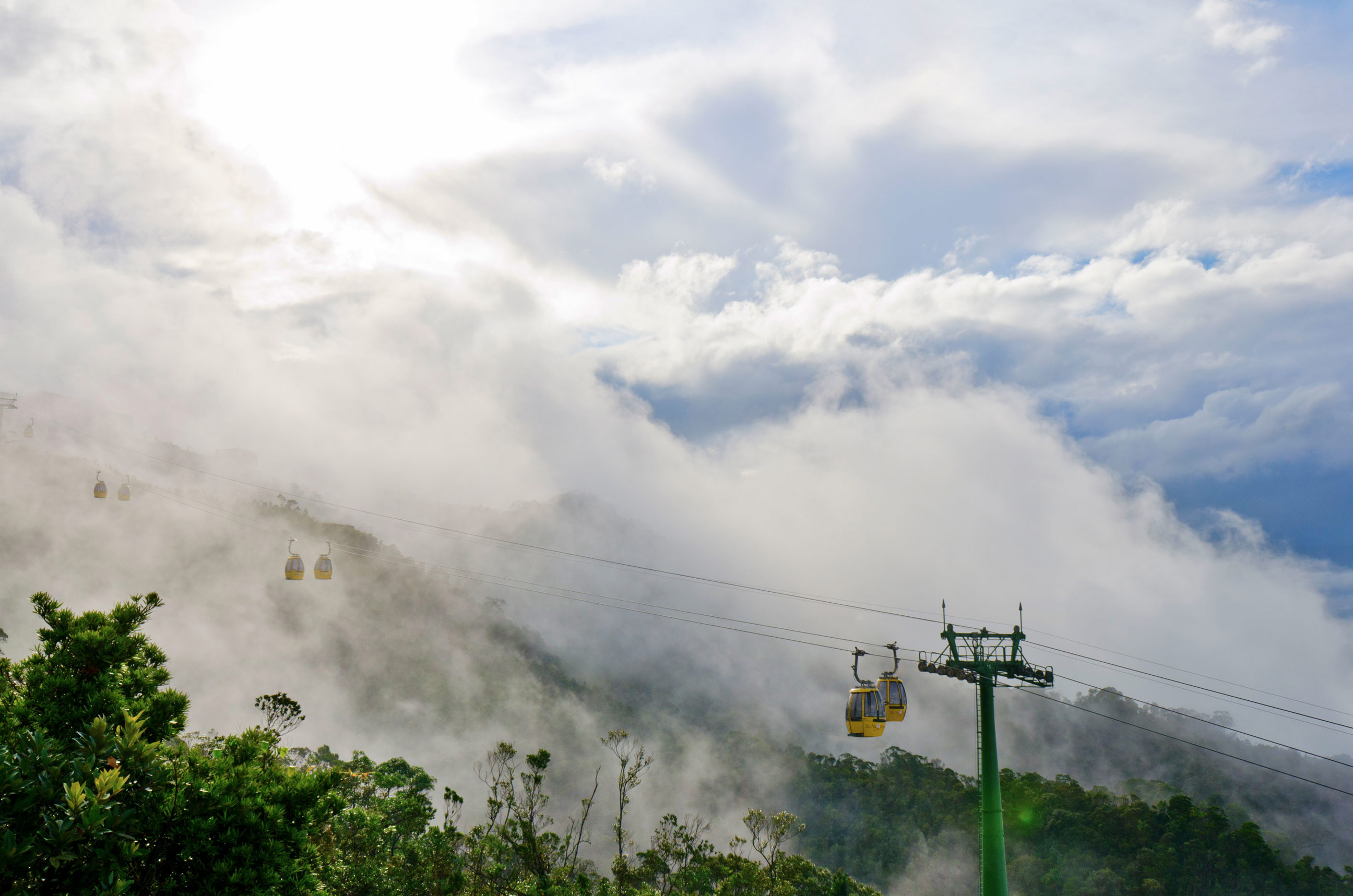 cable-car-at-ba-na-hills-da-nang-vietnam.jpg