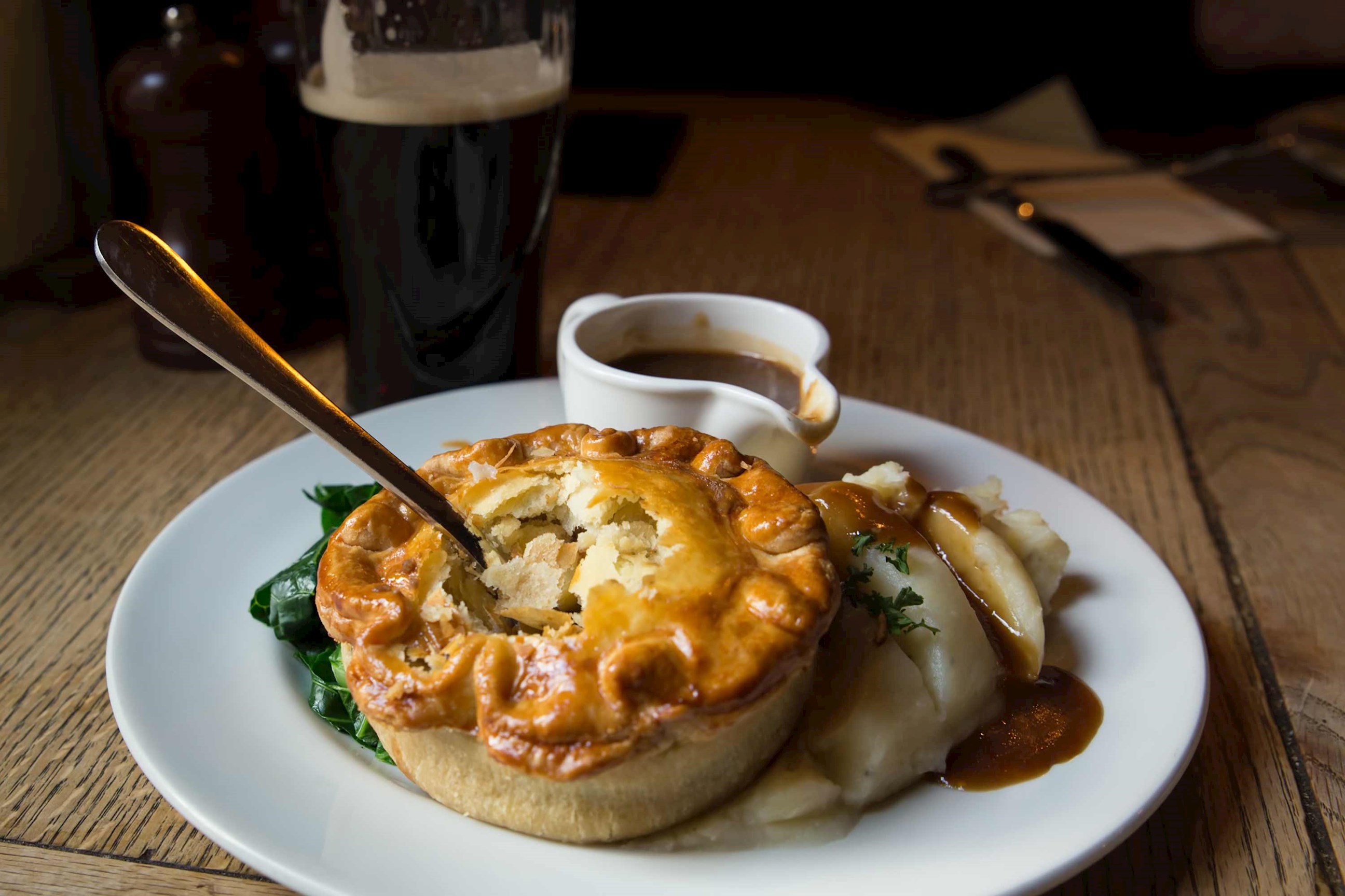 entertainment-pub-supper-cork-ireland.jpg