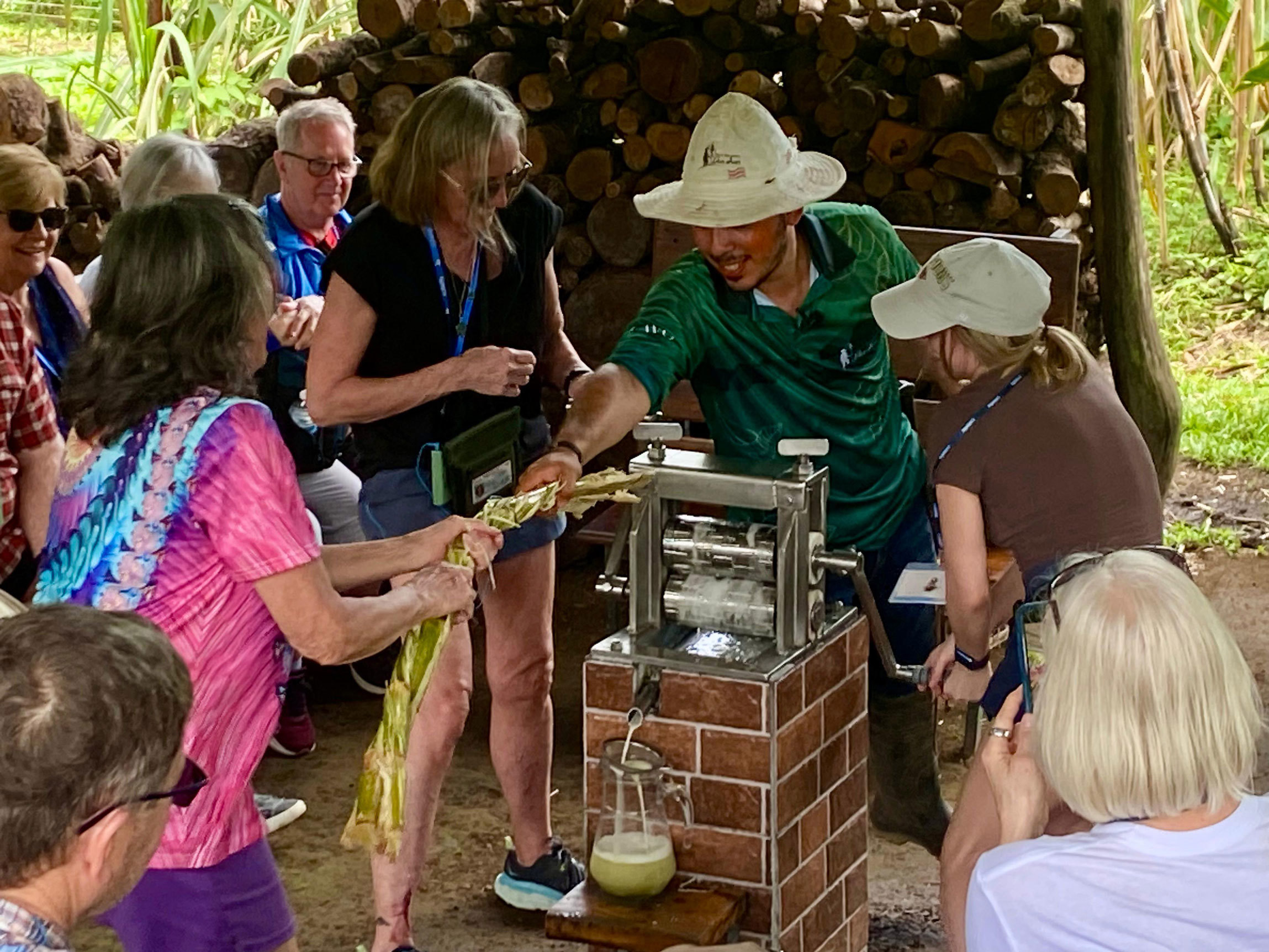 finca-educativa-tour-lunch-la-fortuna-arena-costa-rica.jpg