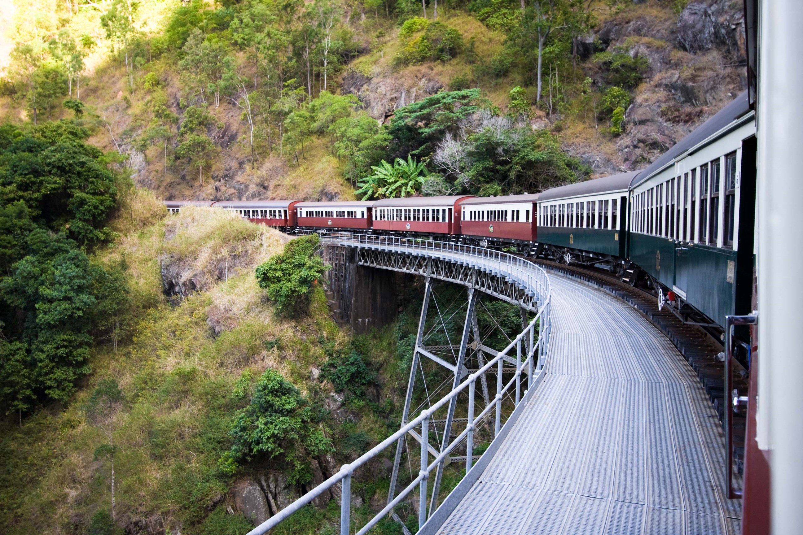 visit-kuranda-scenic-railway-cairns-australia