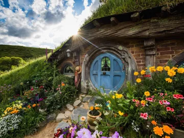 Hobbiton Day Tour - Ex Rotorua Hobbiton movie set in Matamata, New Zealand
