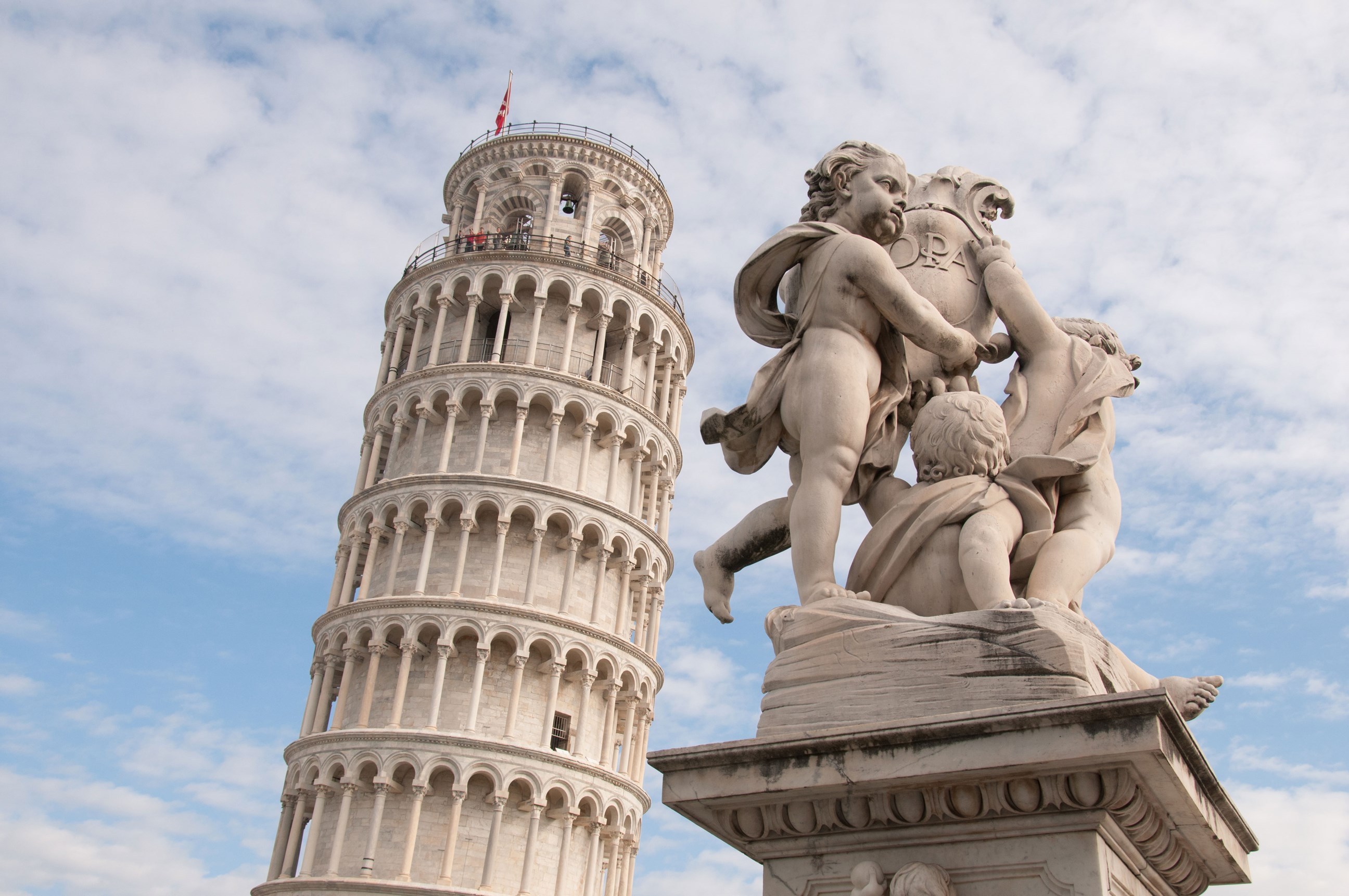 pisa-arno-valley-pisa-italy.jpg