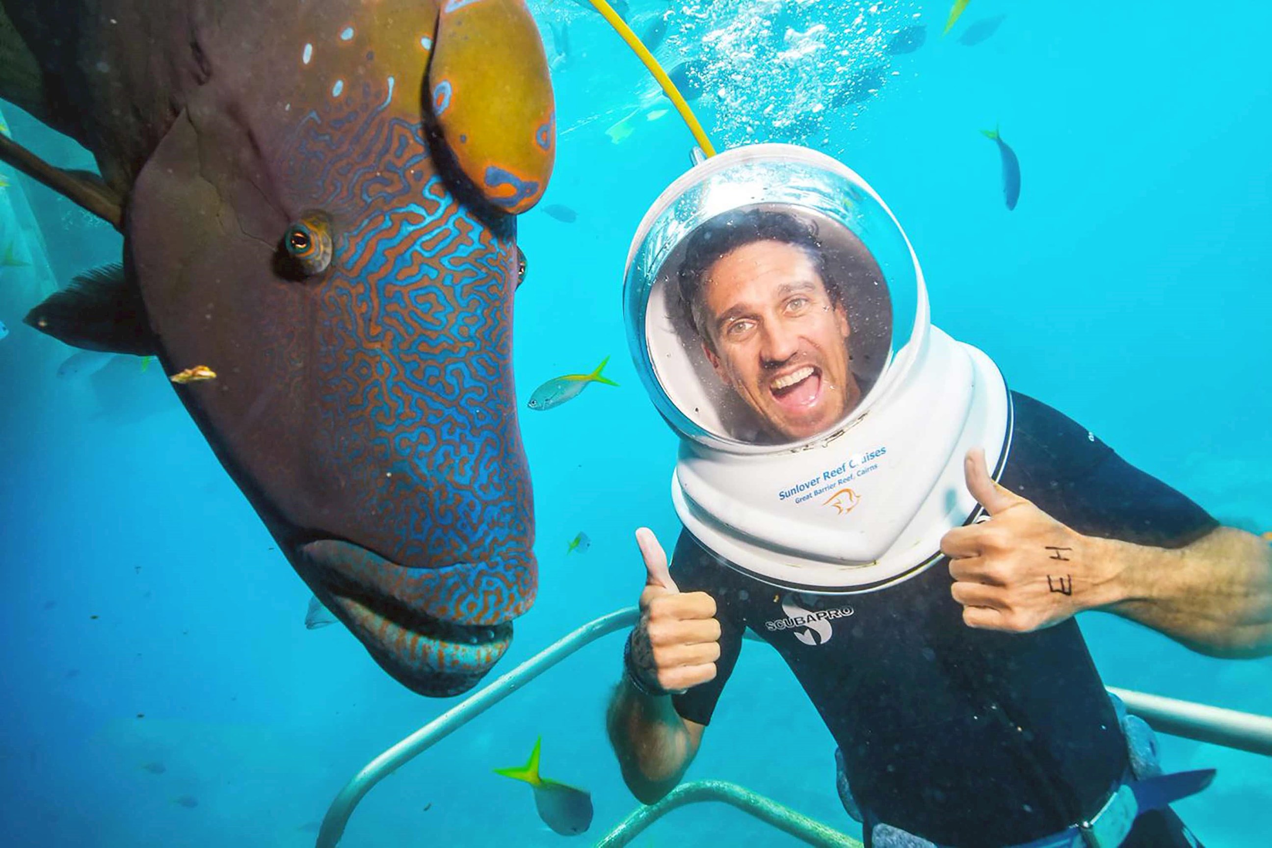 enjoy-seawalker-helmet-dive-cairns-australia.jpg