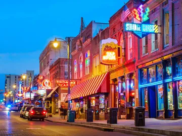 enjoy-a-backbeats-musical-mojo-tour-in-memphis-on-the-nations-only-music-bus-usa.jpg