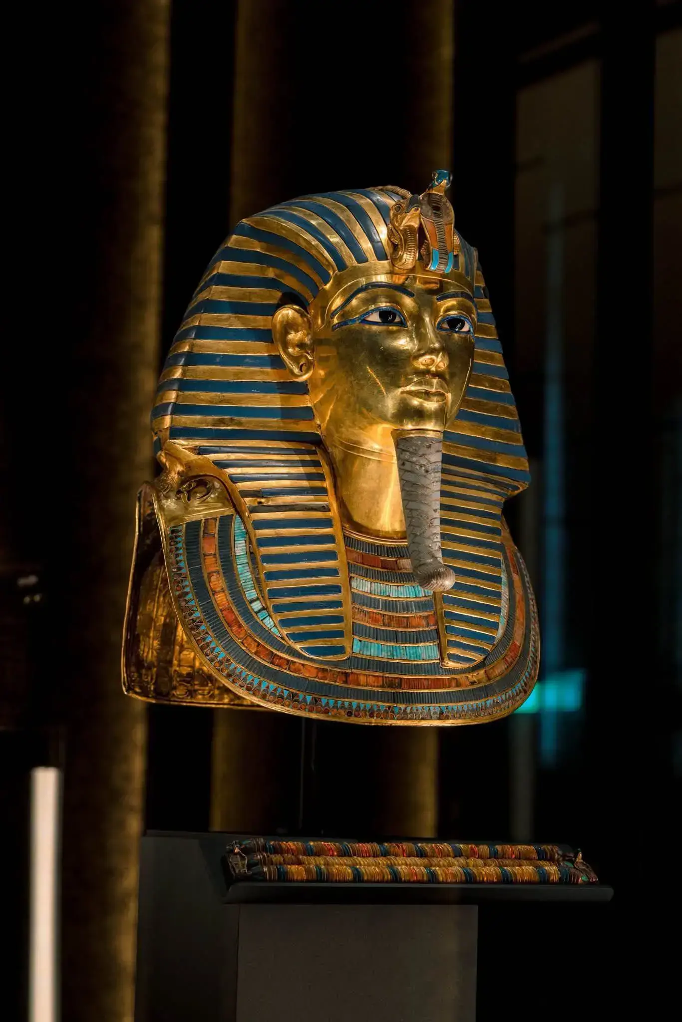 gem-mask-td-cairo-egypt.webp