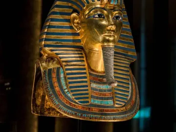 gem-mask-td-cairo-egypt.webp
