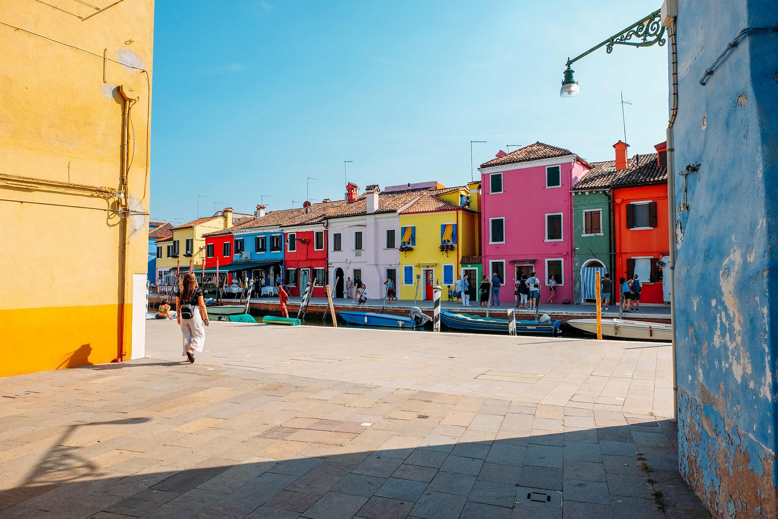 lagoon-cruise-burano-food-drinks-venice-italy.jpg