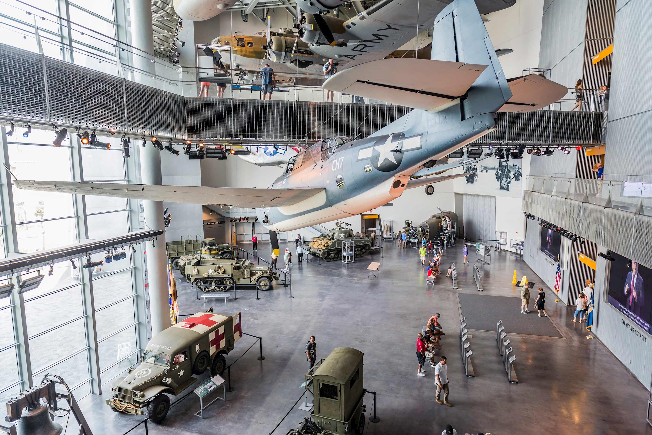 visit-the-national-world-war-two-museum-in-new-orleans-usa.jpg