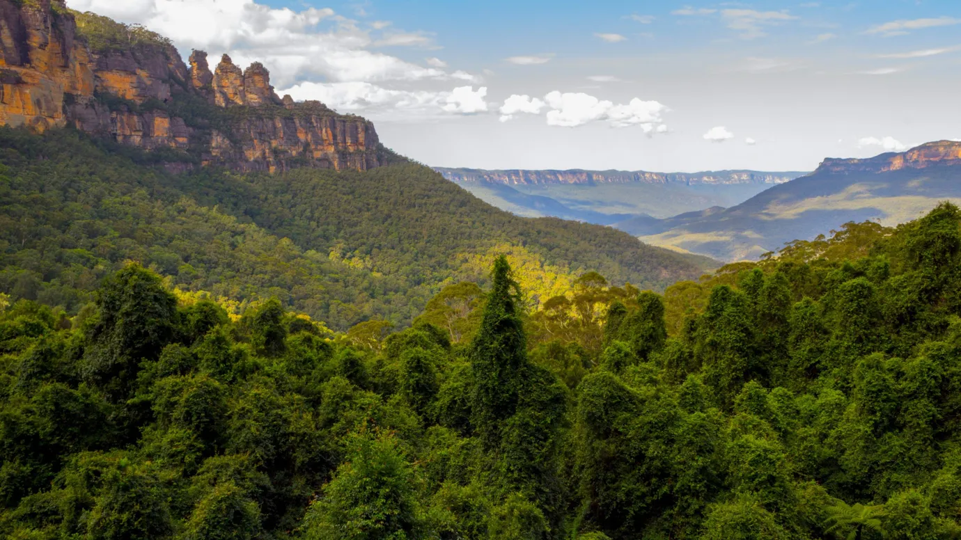 See the Three Sisters in the Blue Mountains, Australia