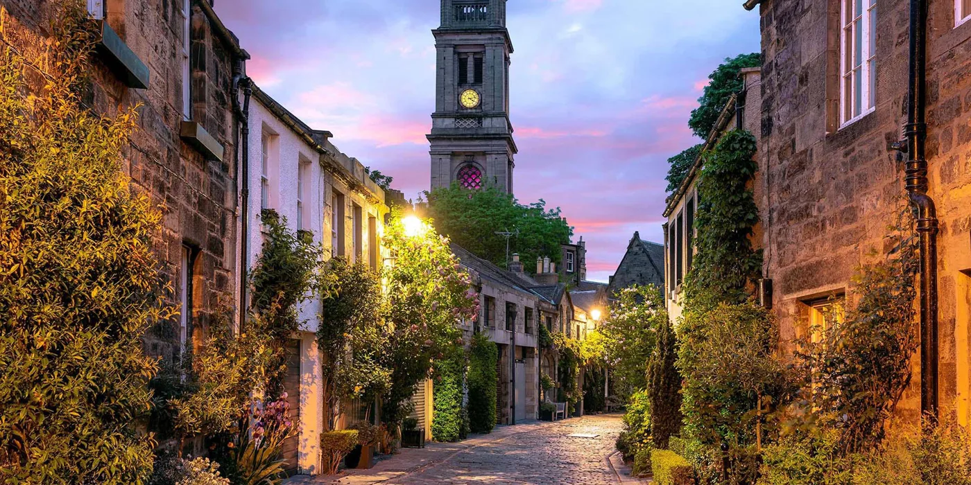 edinburgh-night-dinner-scotland.jpg