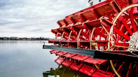 New Orleans Steamboat Jazz Dinner Cruise at Mississippi River USA