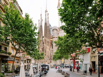 Iberian Explorer, Barcelona street