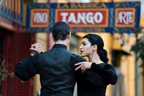 Couple dancing the Argentine Tango in Buenos Aires, Argentina
