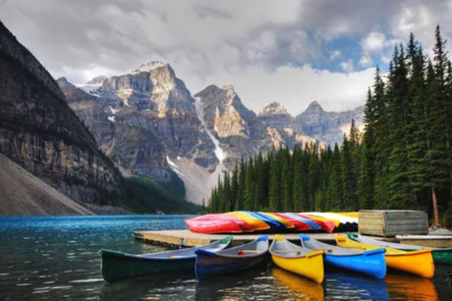 A group of canoes on top of a lake