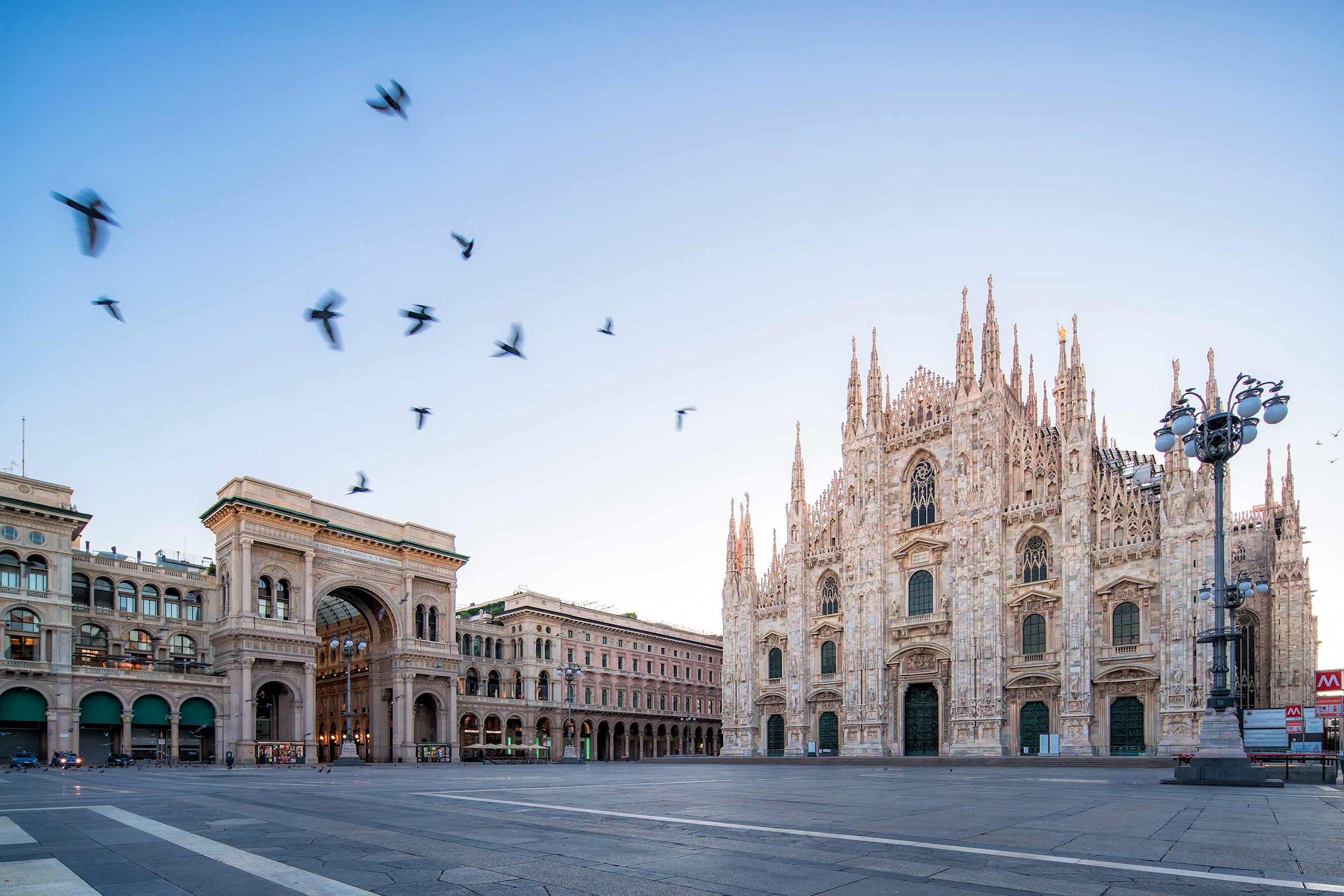 piazza-del-duomo-milan-italy.jpg