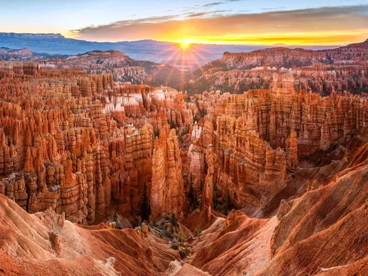 Sunset over the red rock landscapes of Canyon Country in the USA.