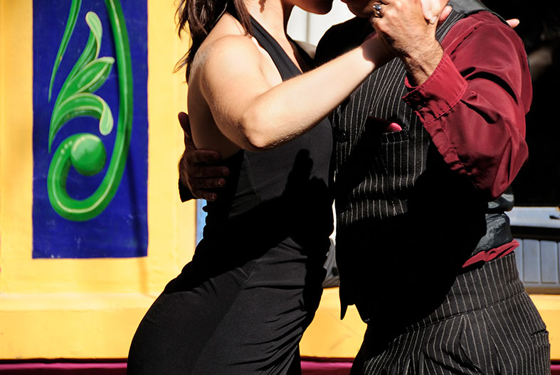 couple-dancing-tango.jpg