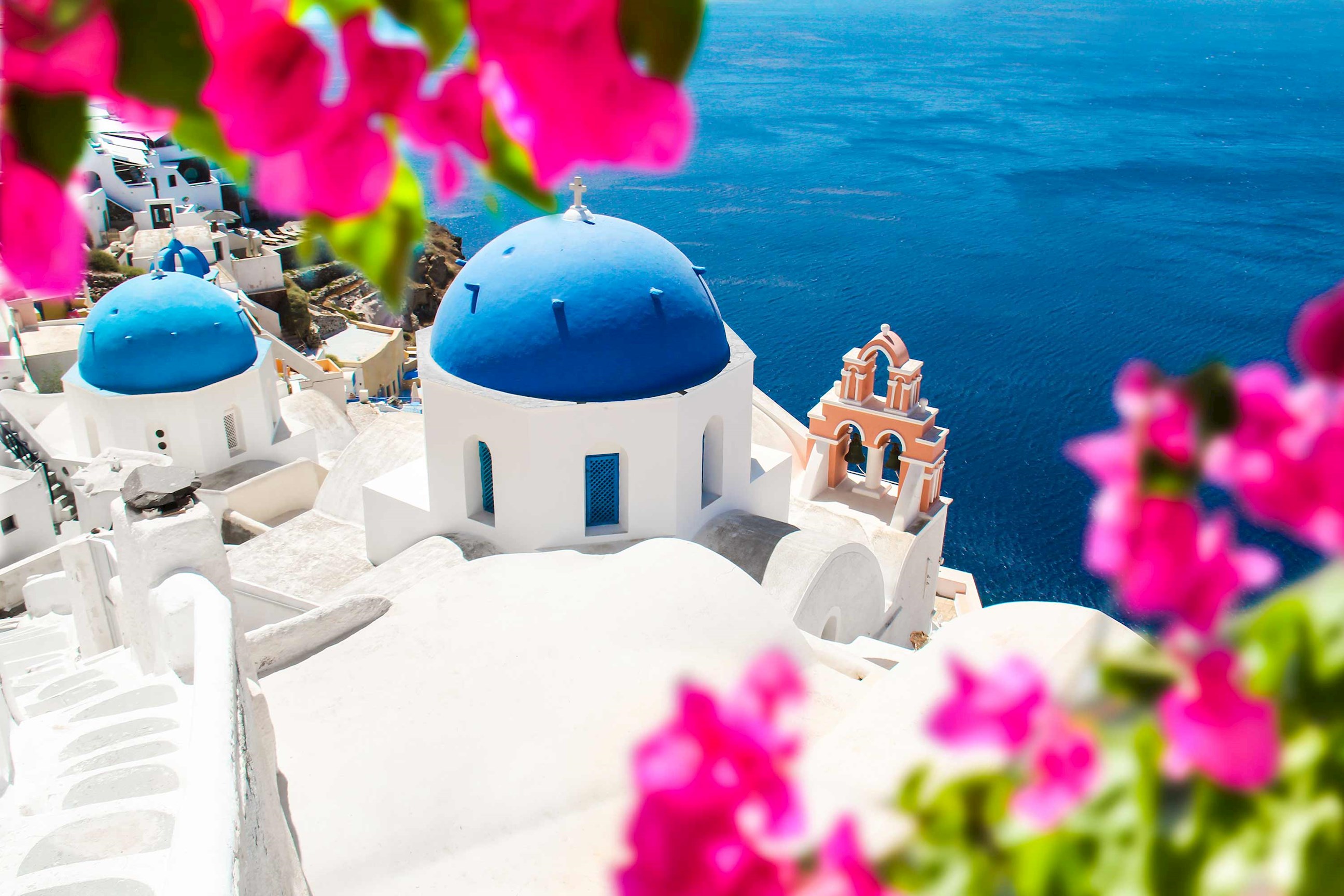 visit-oia-village-caldera-rim-greece.jpg