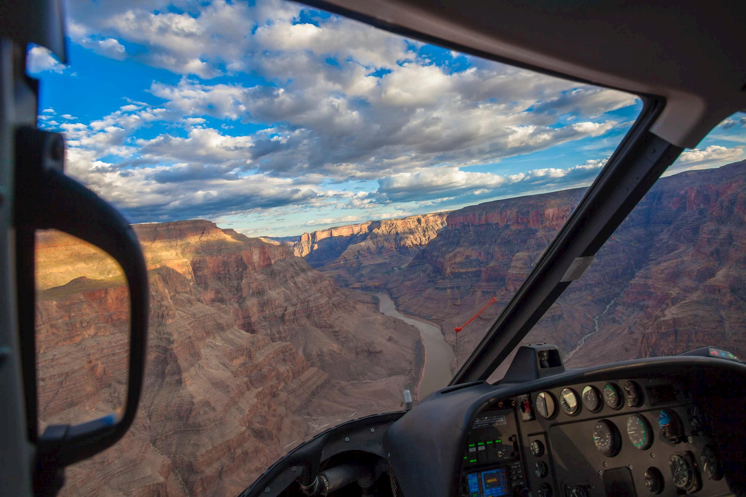 enjoy-a-memorable-25-30-min-helicopter-experience-over-the-southern-and-northern-rims-of-the-grand-canyon-usa.jpg