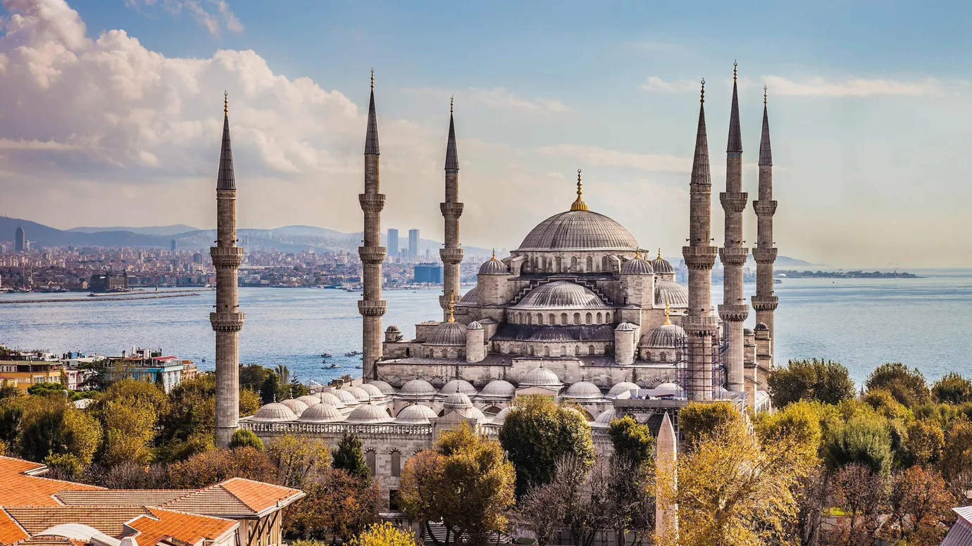 Blue Mosque overlooking Bosphorus in Istanbul, Turkey