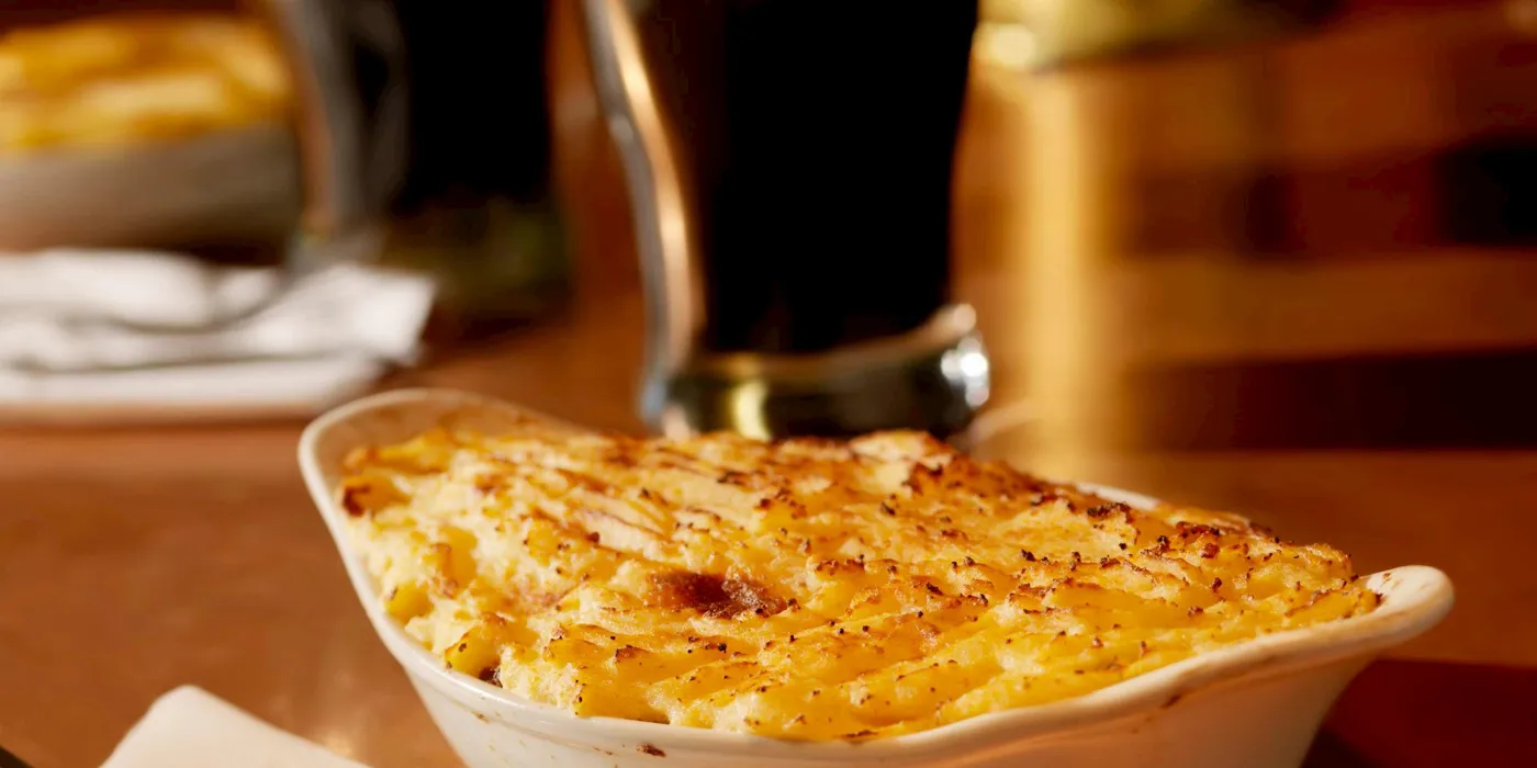 dinner-drinks-county-donegal-ireland.jpg