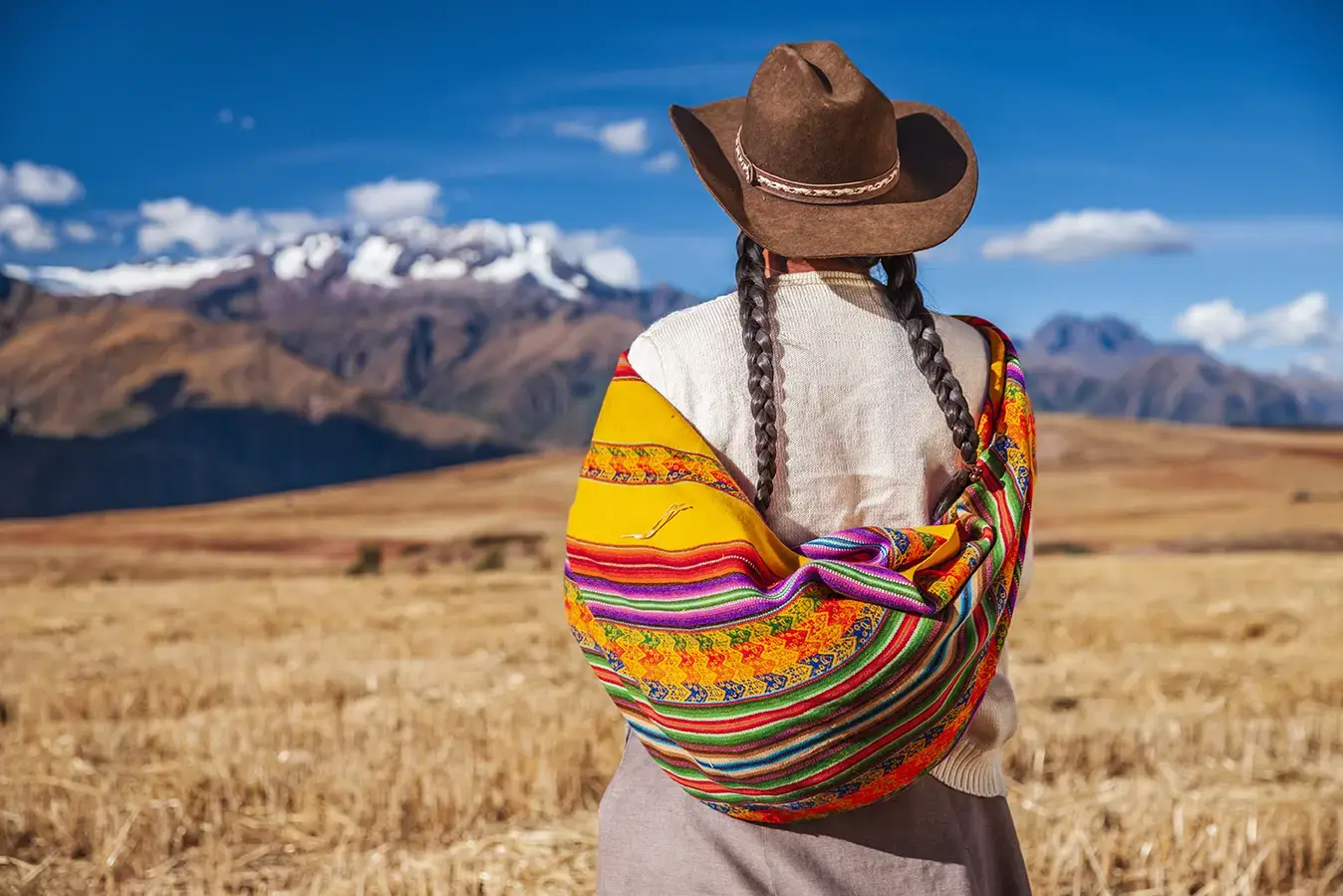 peruvian-woman-andes-the-sacred-valley.webp