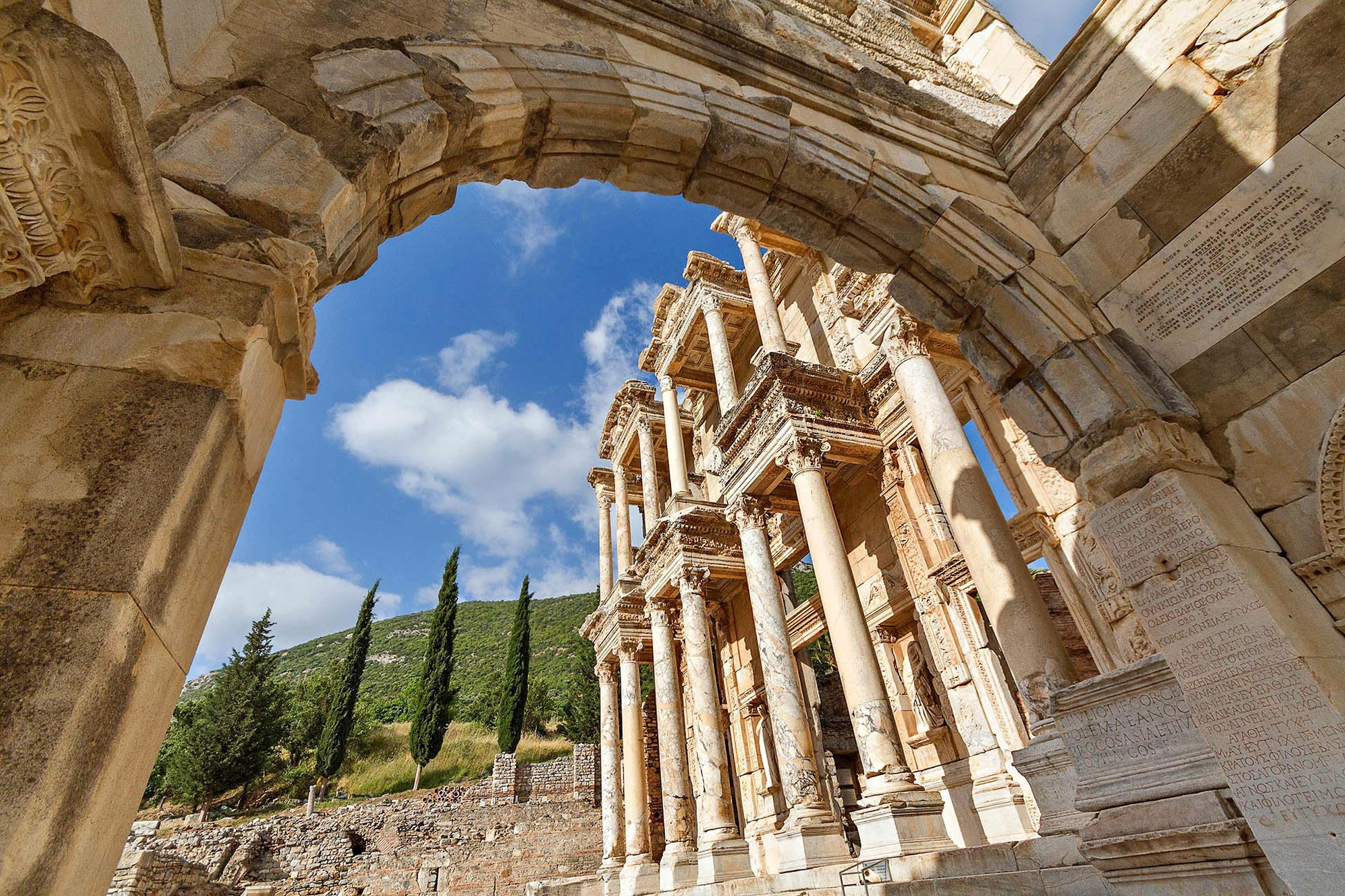 library-celsus-ephesus-turkey.jpg